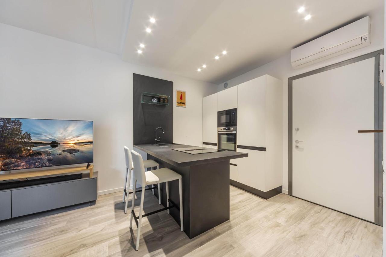 Comfy Apt With Private Parking & Balcony Mailand Exterior foto